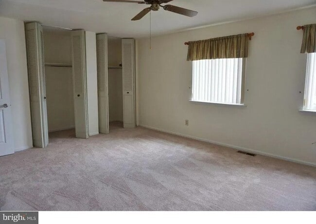 Photo - 206 S Snowdon Ct Townhome