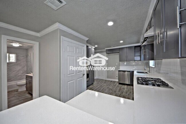 Building Photo - 1414 E 34th St