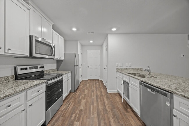 Building Photo - Room in House on Hazelburn Dr