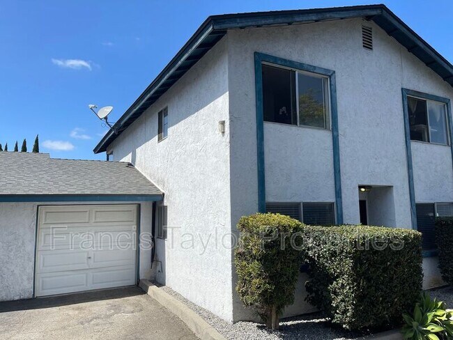 Building Photo - 269 Lado De Loma Dr