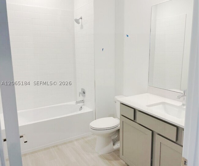 Building Photo - 1375 Orchard Dr
