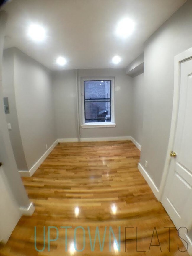 Building Photo - 1091 Saint Nicholas Ave