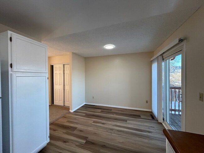 Foto del edificio - 2210 Cather Cir