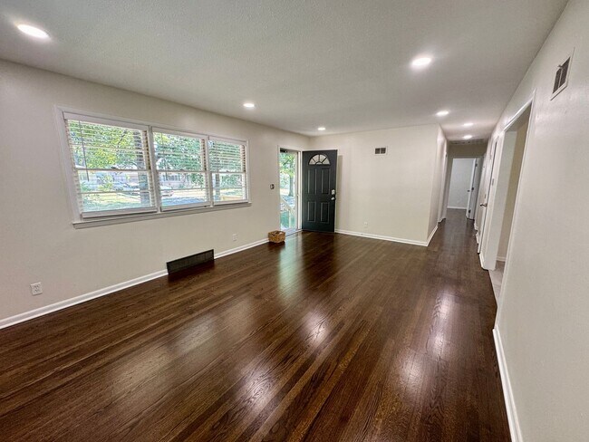 Foto del edificio - 801 SW 16 St
