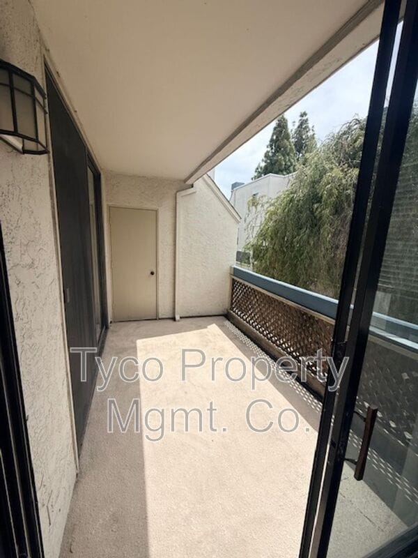 Building Photo - 2202 River Run Dr