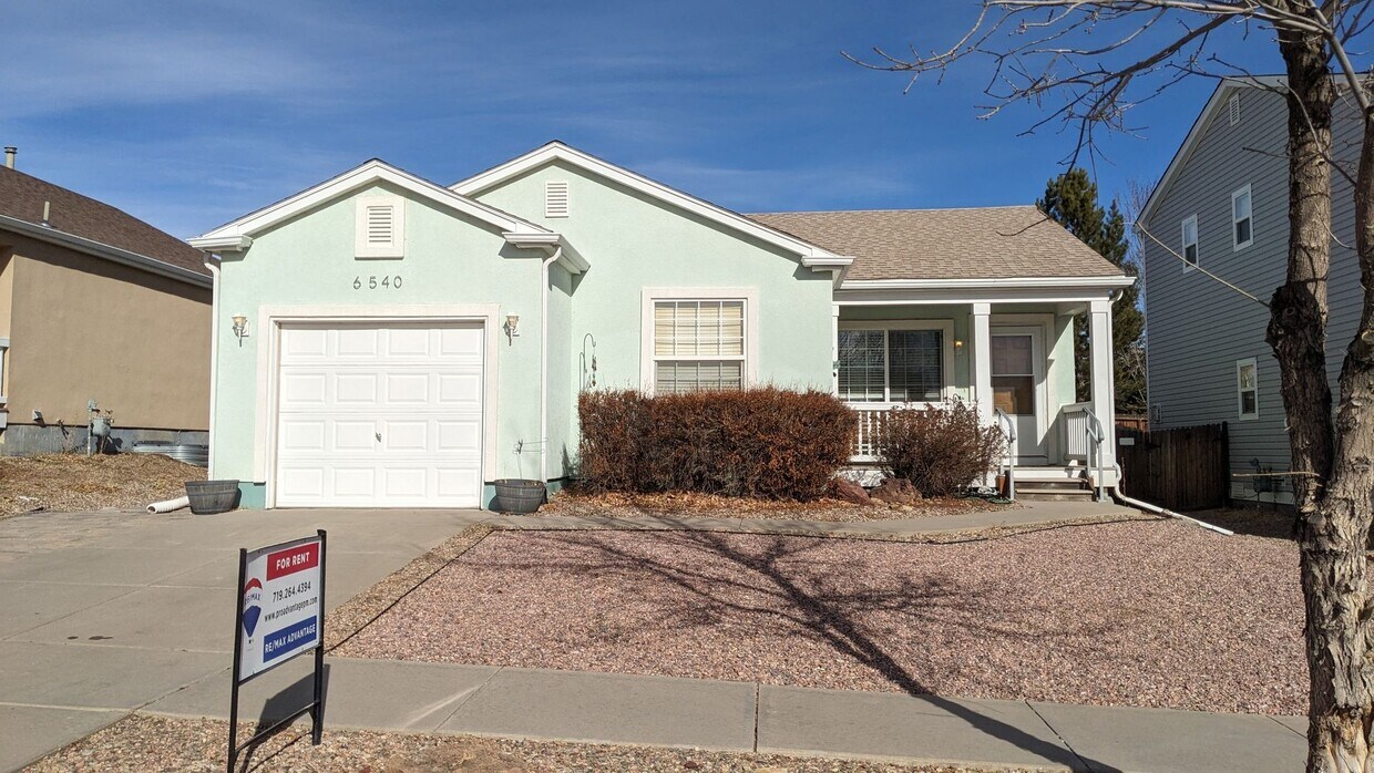 2 BEDROOM / 1.75 BATH RANCH HOME IN RIDGEVIEW AT STETSON HILLS! - 2 BEDROOM / 1.75 BATH RANCH HOME IN RIDGEVIEW AT STETSON HILLS!