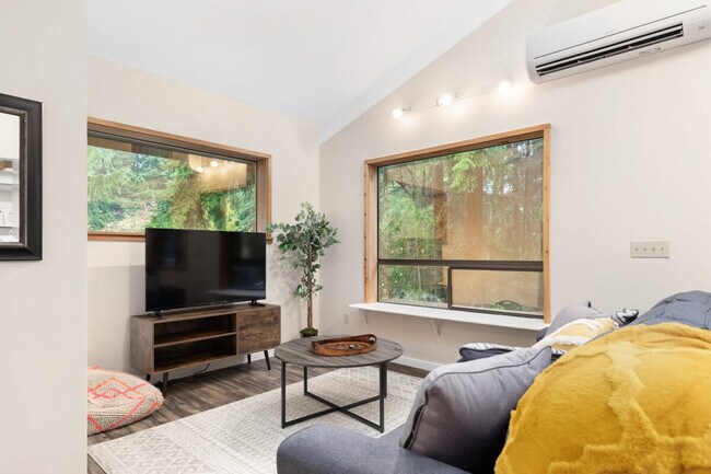 Foto del edificio - 901 Center St NE