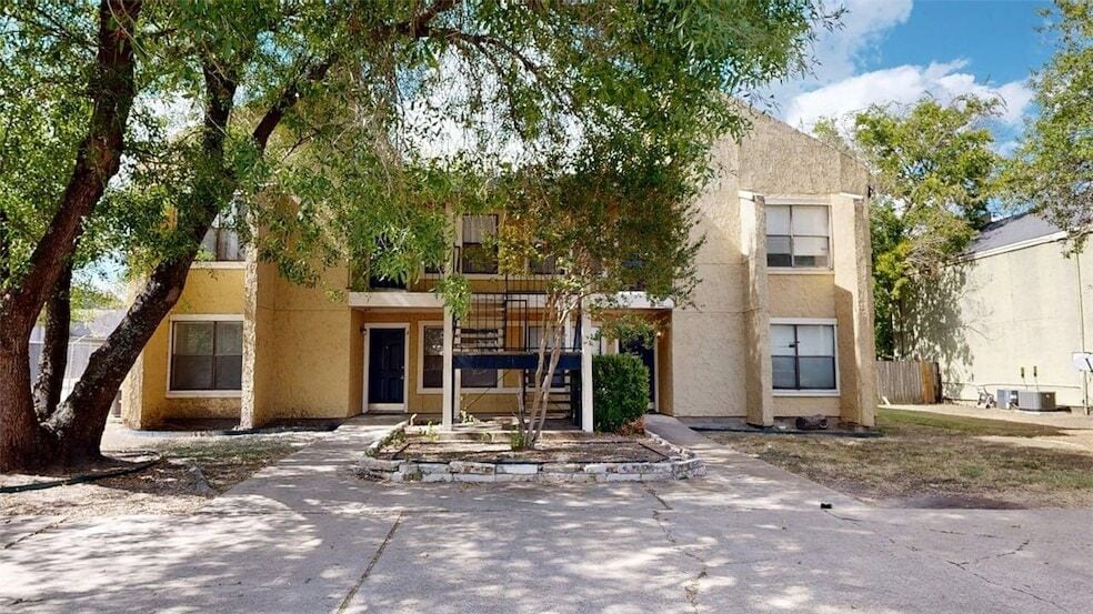 Foto principal - 301 Manuel Dr