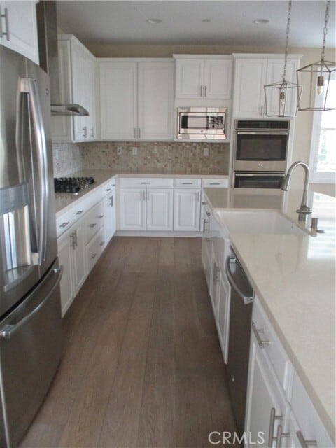 Building Photo - 12 Farra St