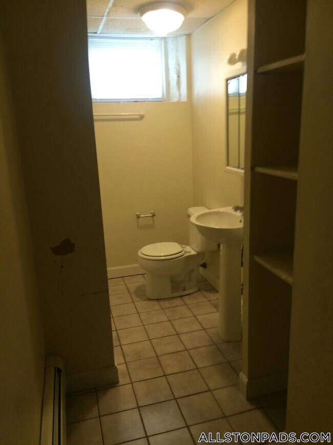 Building Photo - 25 N Beacon St