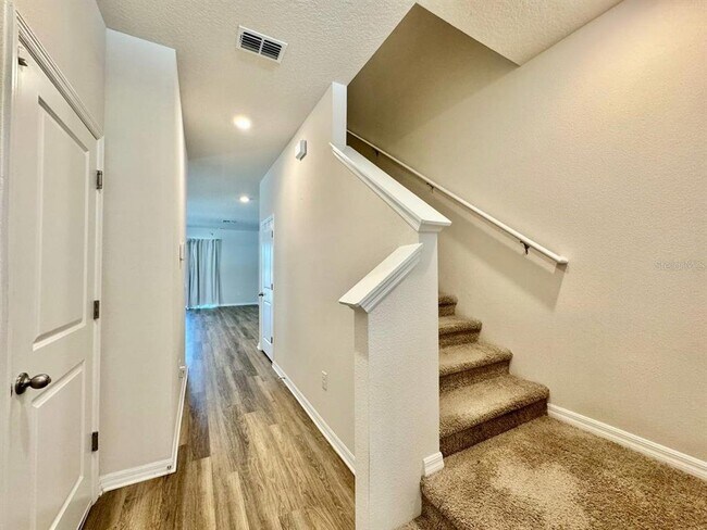 Foto del edificio - 2481 Mellow Ln
