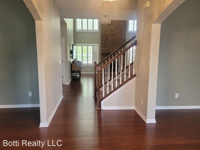 Foto del edificio - 4 br, 2.5 bath House - 12430 Kings Point Dr