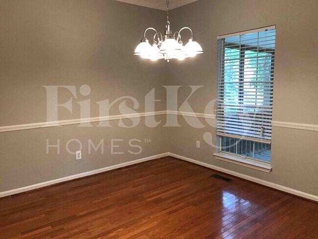 Foto del edificio - 1622 Keeneland Dr