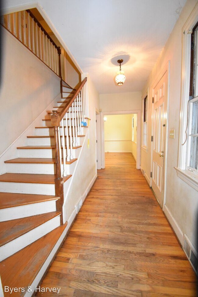 Foto del edificio - 3 br, 2 bath House - 1096 Manning Heights