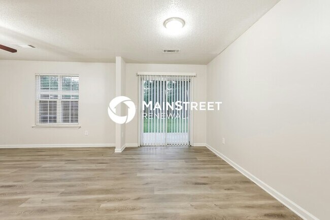 Building Photo - 3 Bedroom Pet-Friendly Home in Union City, GA with Main Street Renewal