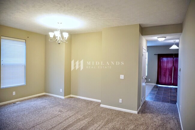 Building Photo - Fantastic Papillion 4 Bedroom Home