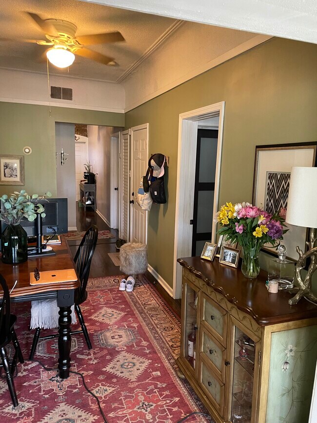 Foto del edificio - 3412 N Seminary Ave