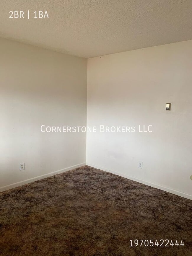 Foto del edificio - Now Leasing!