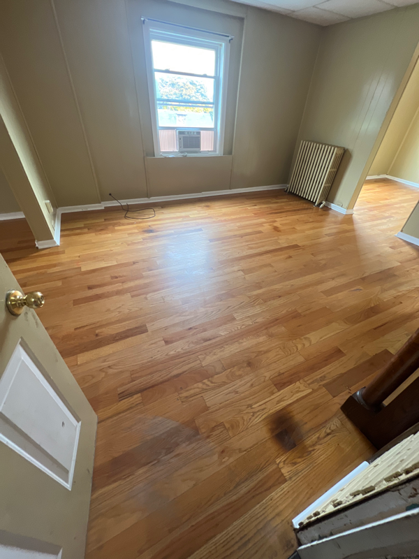 Foto principal - 64 Oakwood Ave
