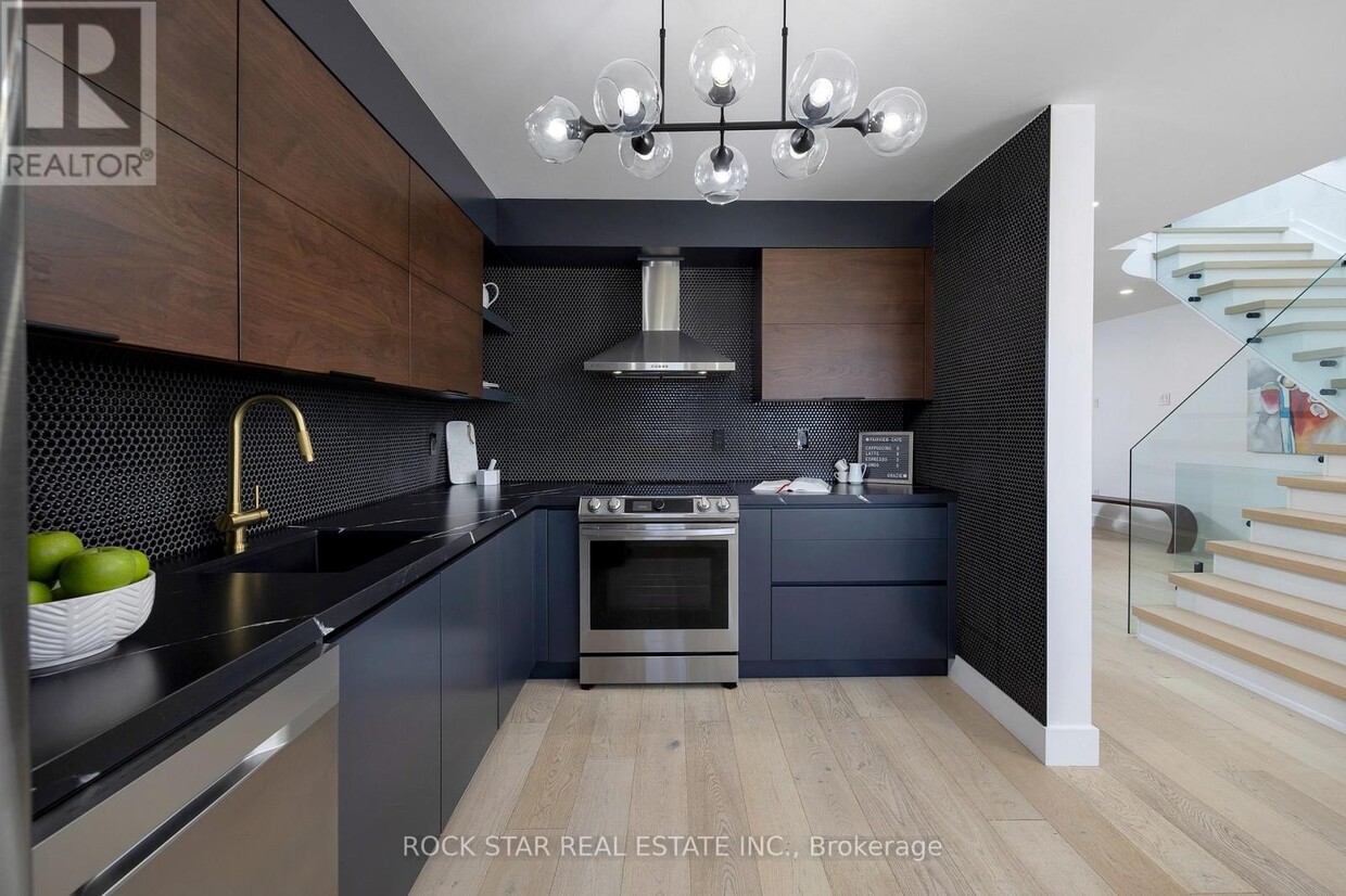 Photo principale - 5090 Fairview St