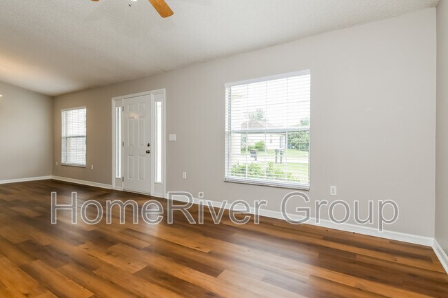 Building Photo - 516 Anise Ct