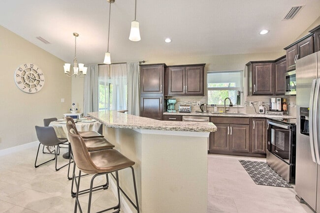 Foto del edificio - 2894 Maximo Rd