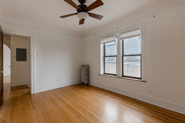 Foto del edificio - 4211 N Kedvale Ave