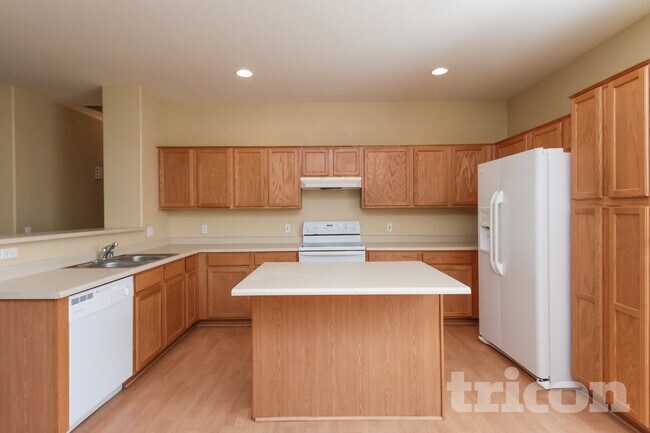 Building Photo - 12519 W Estero Ln