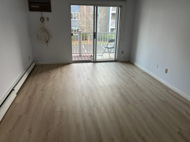 Foto del edificio - 7 Woodcrest Ct