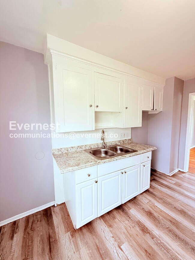 Foto del edificio - 17137 Ontario St