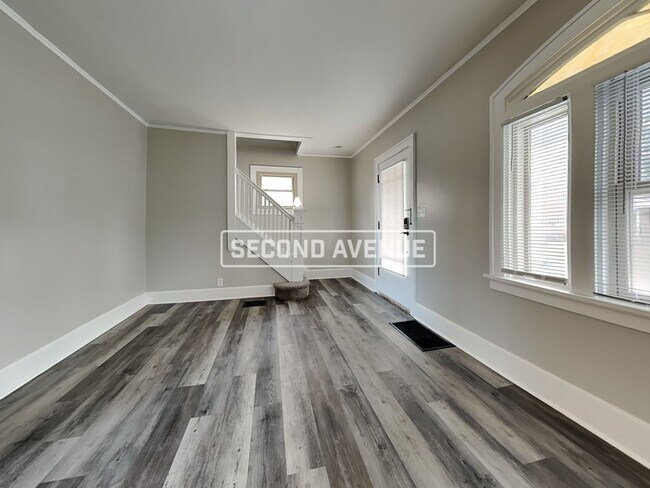 Foto del edificio - 1804 Waltham Ave