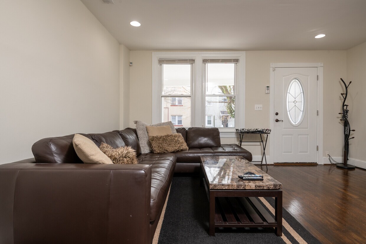 Foto principal - 1416 Ridge Pl SE
