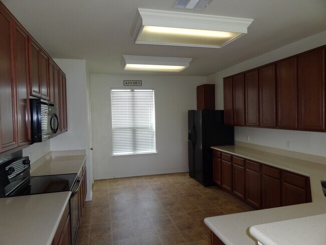 Building Photo - Beautiful Home in Pflugerville