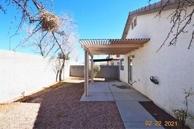 Building Photo - 9056 Mountain Lakes Ave