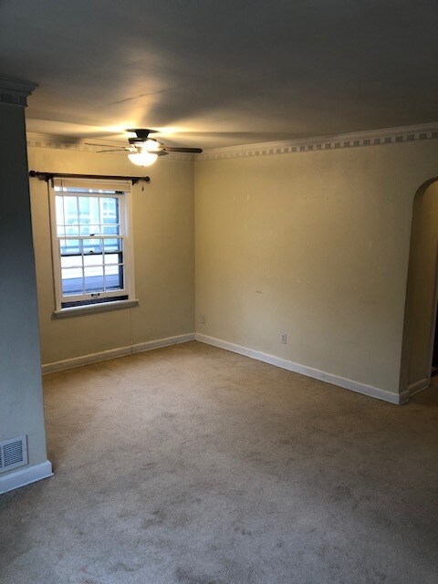 Livingroom - 4881 N Navajo Ave