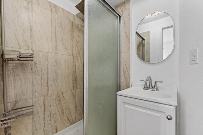 Foto del edificio - 307 E Oak St