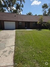 Building Photo - 1681 Dogwood Cir