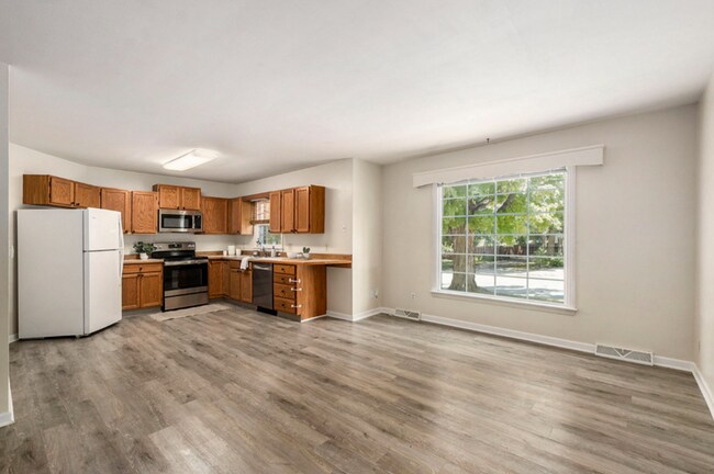 Building Photo - 191 E Division St NE