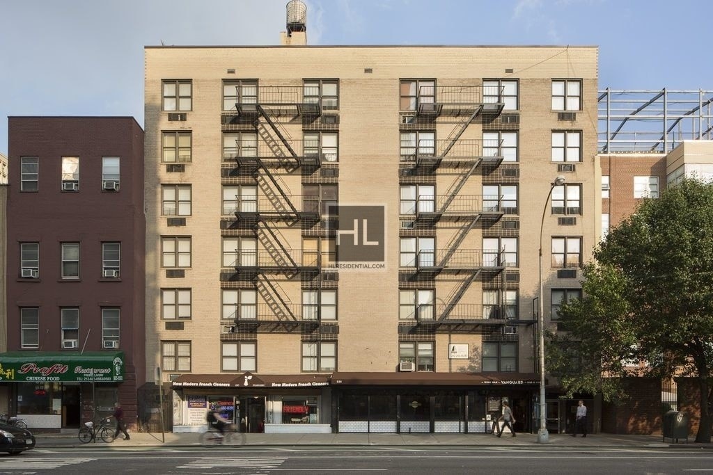 Primary Photo - Second Avenue