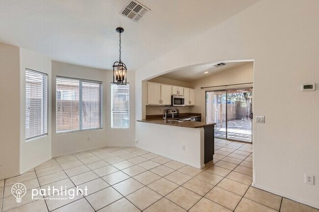 Foto del edificio - 3324 S 95th Dr, Tolleson, AZ, 85353