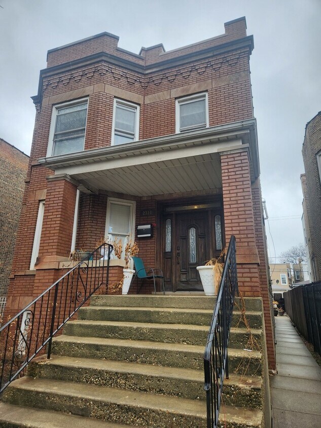 Primary Photo - 2314 N Kostner Ave