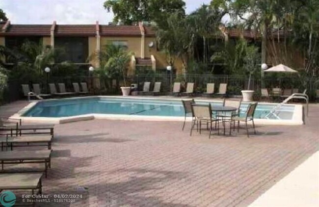 Foto del edificio - 4451 Treehouse Ln