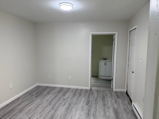 Foto del edificio - 1020 W Market St