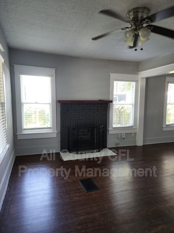 Foto del edificio - 714 Putnam Ave