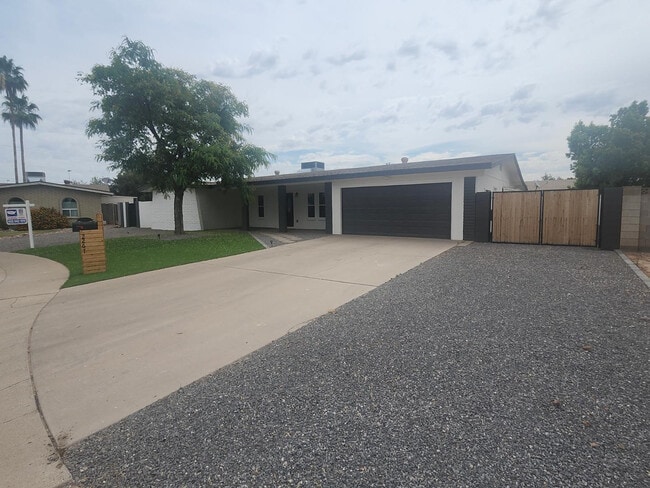 Building Photo - 2267 E Caballero Cir