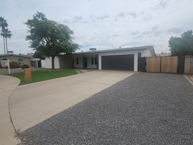 Foto del edificio - 2267 E Caballero Cir
