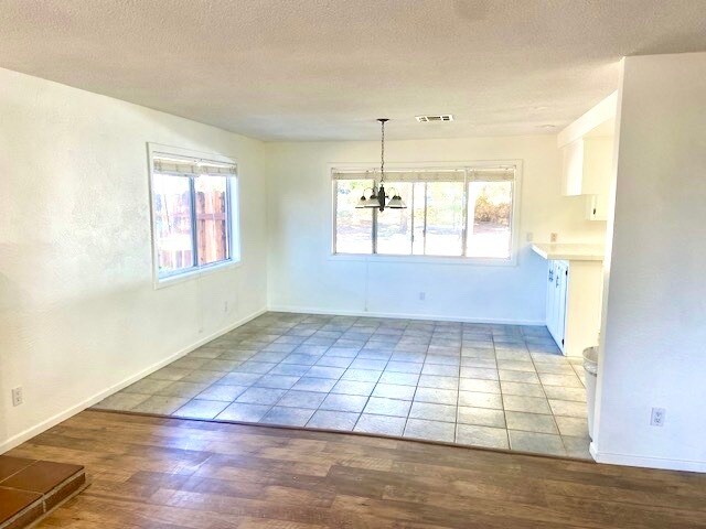 Foto del edificio - 8716 Sage Ct
