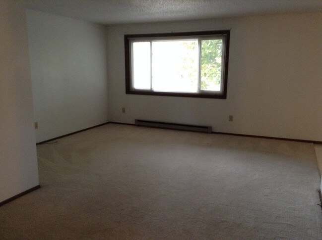 Foto del edificio - Elmwood Duplex