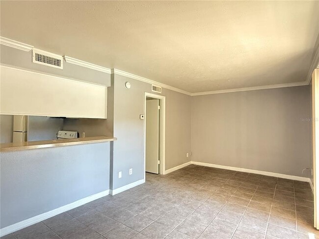 Building Photo - 425 Wymore Rd