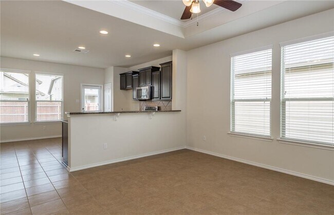 Building Photo - 16016 Hawthorne Heights Trail